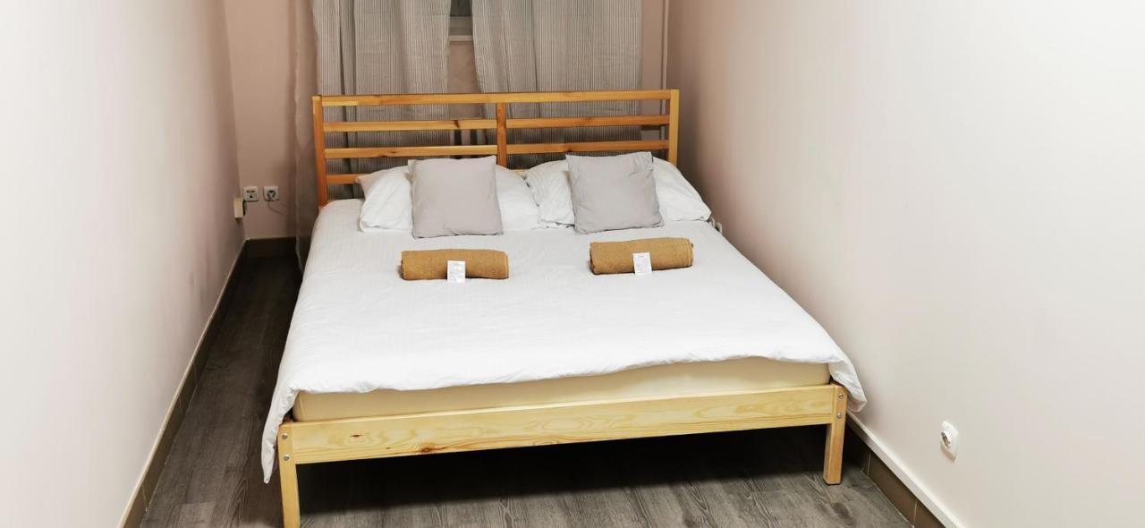 Hostel Powstaniec Wola - Private Rooms Varsovie Extérieur photo